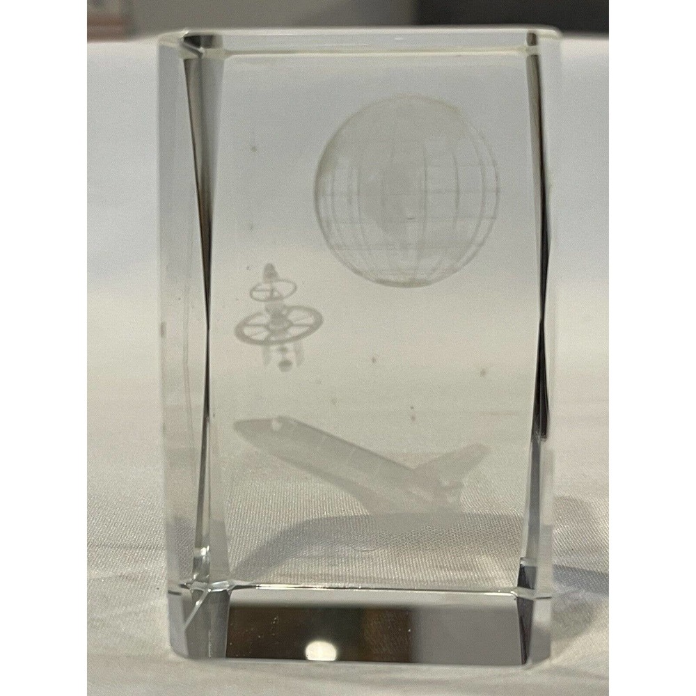 Space Shuttle in Space Earth Holographic Lucite Acrylic Cube Paper Weight 3D